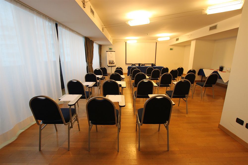 Golf Hotel Milano Opera Esterno foto