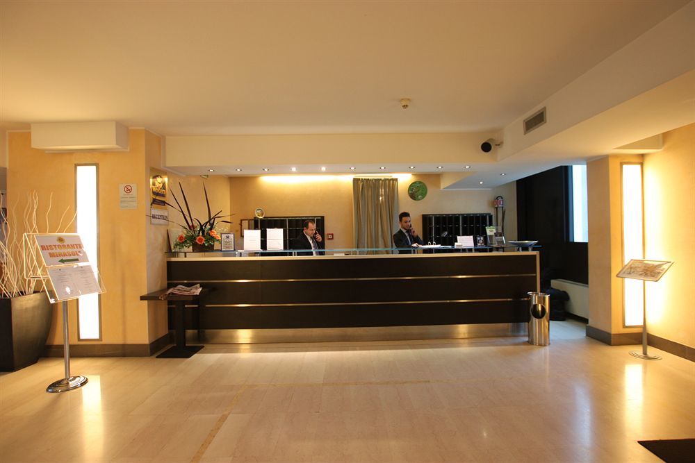 Golf Hotel Milano Opera Esterno foto