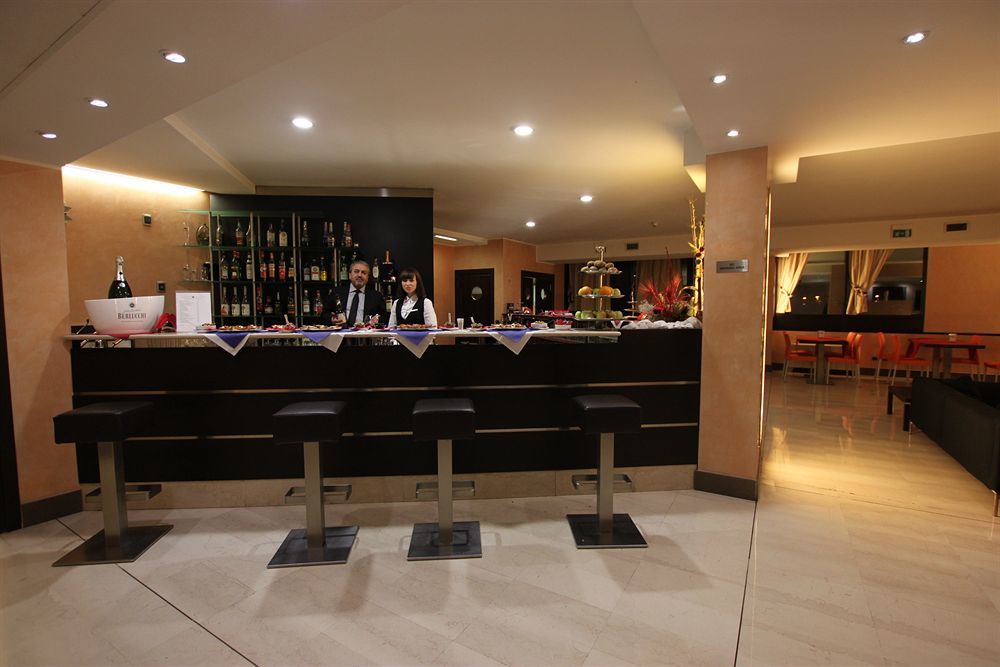 Golf Hotel Milano Opera Esterno foto