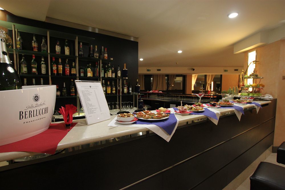 Golf Hotel Milano Opera Esterno foto